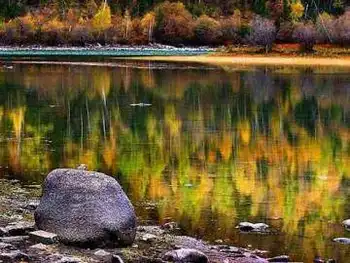 新疆赏秋精彩线路推荐,图一