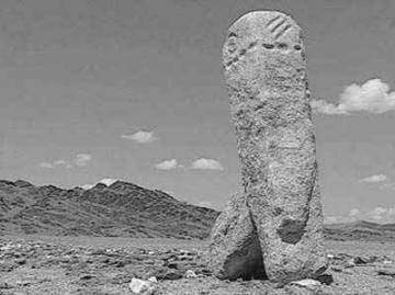 新疆历史悠久的神秘“鹿石”