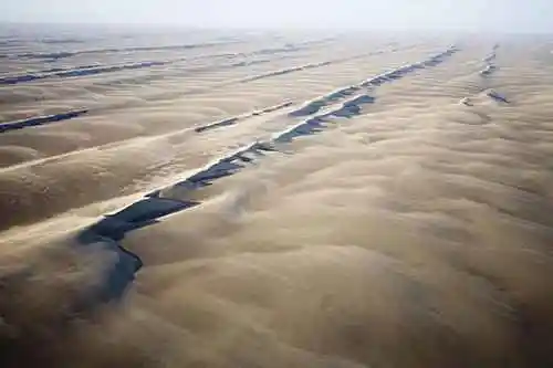 罗布泊穿越经过人间炼狱发现世外桃源