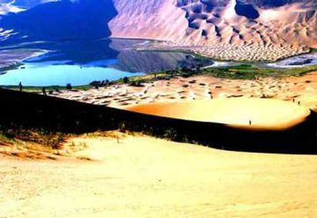 吃葡萄走火焰山体验吐鲁番骄阳下的热情,图一