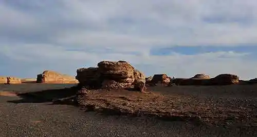 罗布泊穿越经过人间炼狱发现世外桃源