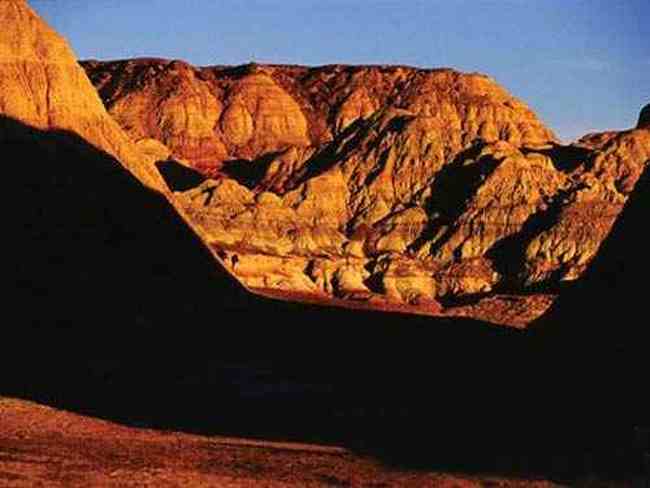 阳光下的色彩魔术五彩城的一天,图二