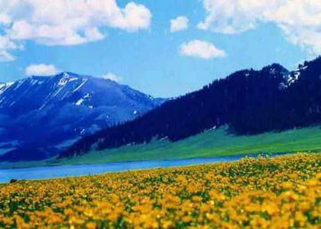 赛里木湖炊烟袅袅湖水悠悠,图一