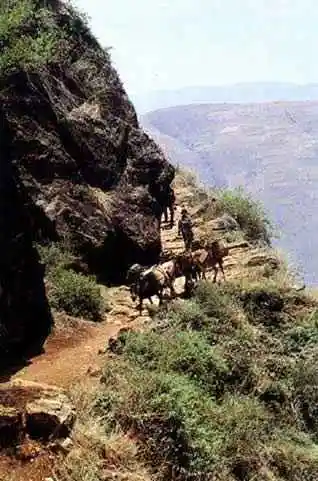 探秘神奇的疆域新疆十条经典徒步线路推荐