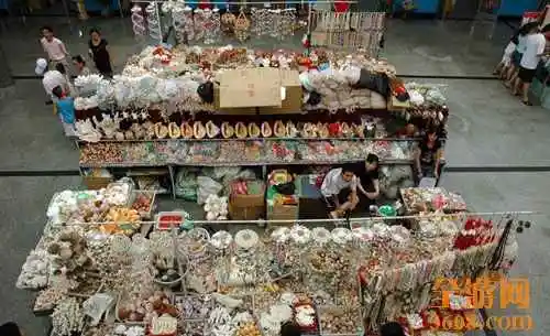 北戴河最大的购物场所 石塘路