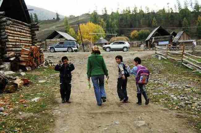 白哈巴西边的太阳落山岗,图五