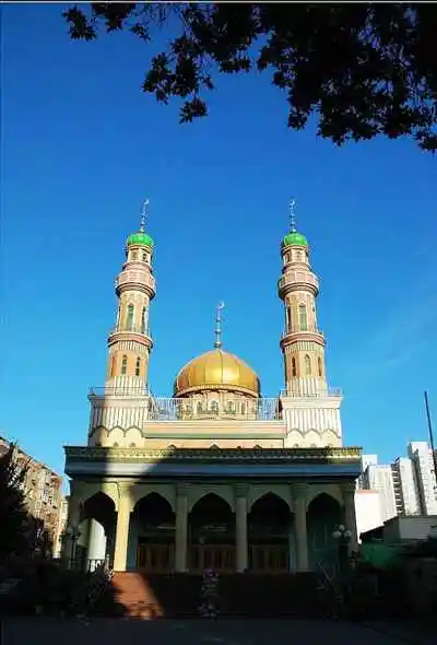 新疆乌市第一印象：果然“无故人”