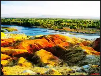 狂风劲刮斑斓河滩五彩滩,图一