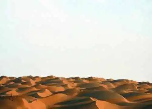 穿越塔克拉玛干