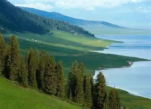 璀璨的“天山明珠”