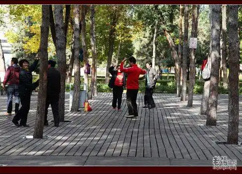 乌鲁木齐城的镇山之鼎