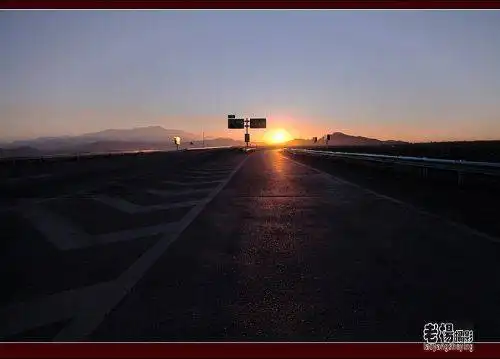 天山之沙从天上来