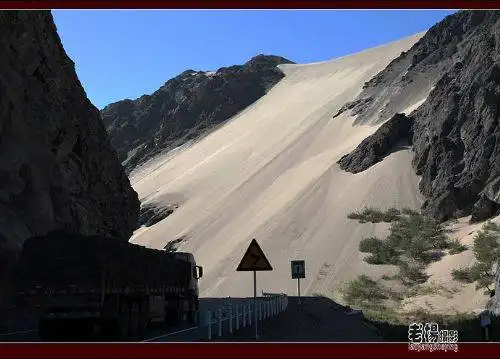 天山之沙从天上来