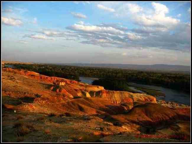 狂风劲刮斑斓河滩五彩滩,图四