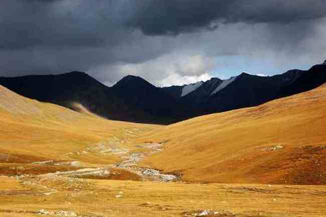 把我们逼上冰达坂,图十七