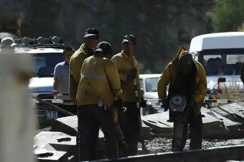 把我们逼上冰达坂