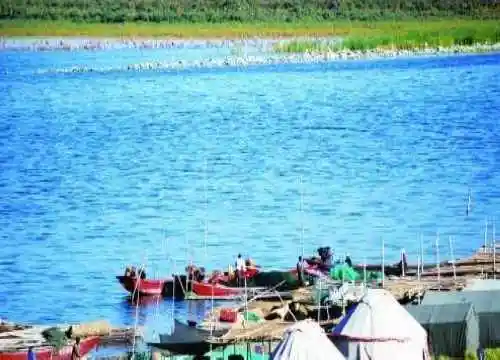 穿越塔克拉玛干 “死亡之海”中感受生命