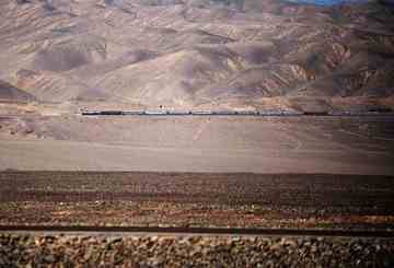 我们站在火焰山前,图四