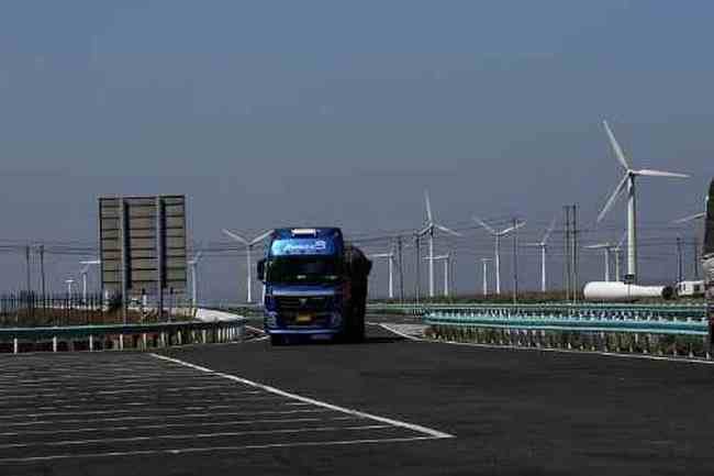 新疆的路路况,图三