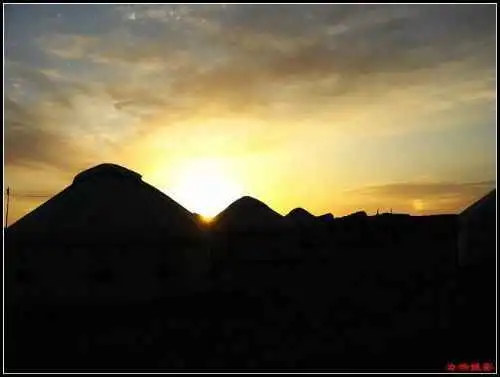 夜宿牧帐闻听狼嚎五彩城（下）