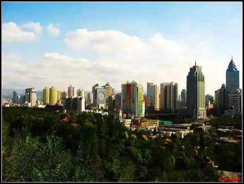 天山下的灿烂明珠——走进乌鲁木齐