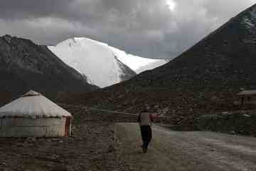 把我们逼上冰达坂,图二十四