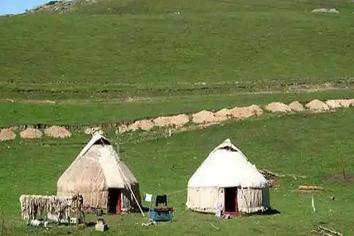 最想回忆的喀纳斯－红叶飘飞的日子