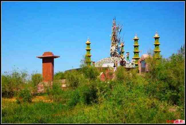 塔克乐根祭祀神灵地——精河敖包,图二