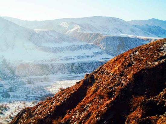 新疆旅游非常奇特的努尔加峡谷,图二