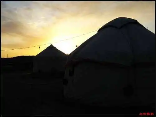 夜宿牧帐闻听狼嚎五彩城（下）