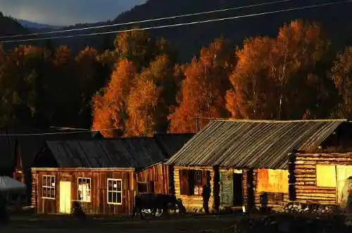 白哈巴西边的太阳落山岗