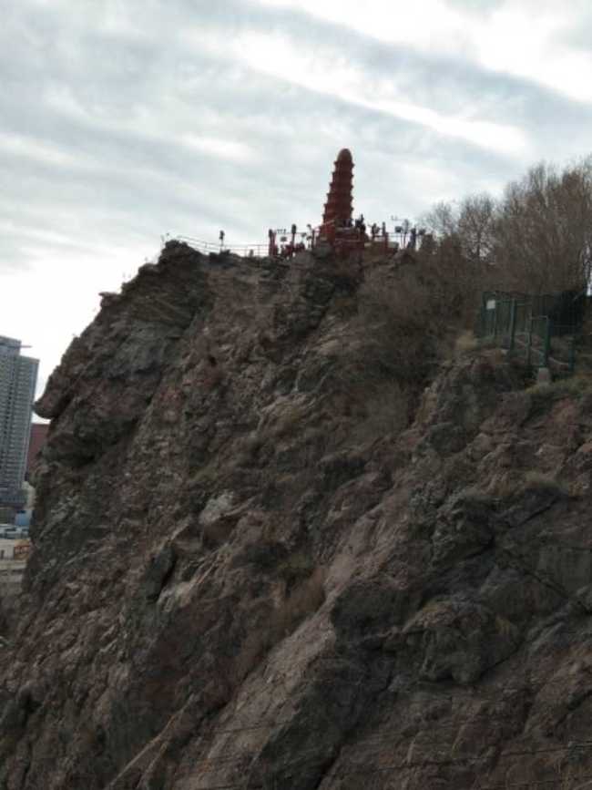 闲暇午游乌鲁木齐市红山公园