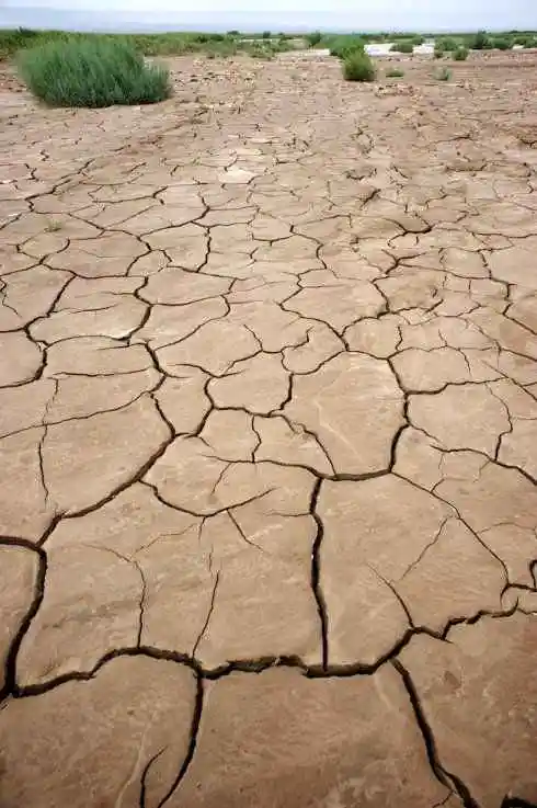 消失的中国最低地－艾丁湖