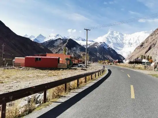 奥依塔克冰川公园