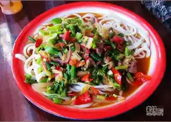 新疆旅游去沙漠看胡杨,图