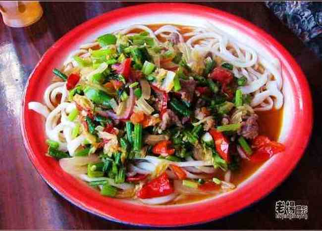 新疆旅游去沙漠看胡杨,图