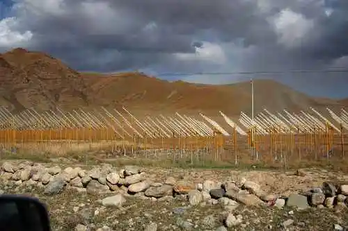 把我们逼上冰达坂