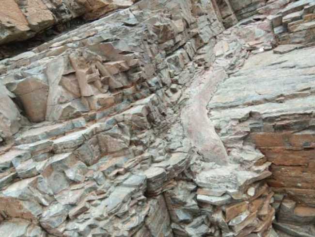 闲暇午游乌鲁木齐市红山公园