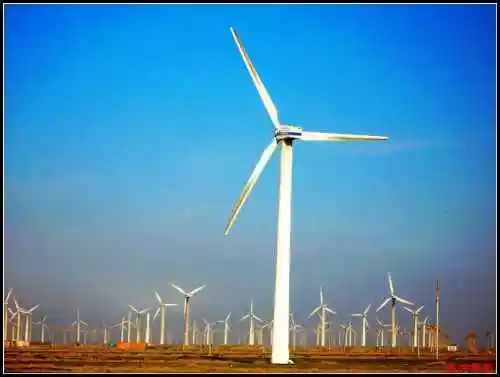 入地探井风景独好坎儿井与风车