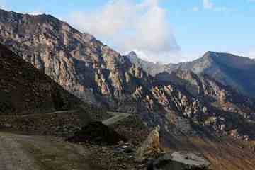 把我们逼上冰达坂,图二十三