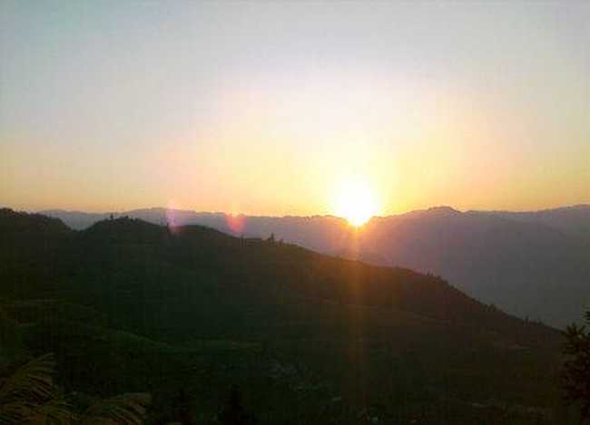 户外自驾遇到危险的应对方法,图一