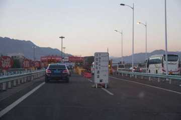 重大假日免收过路费带热自驾游(图)
