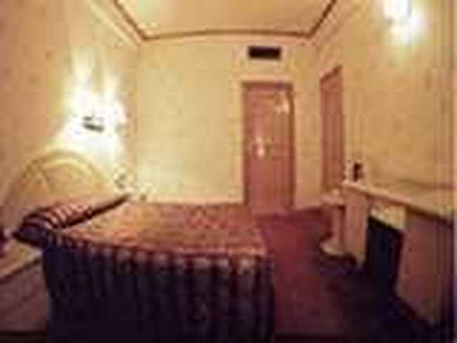 吉林亚泰饭店,图一