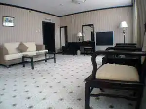 团圆假日饭店,图三