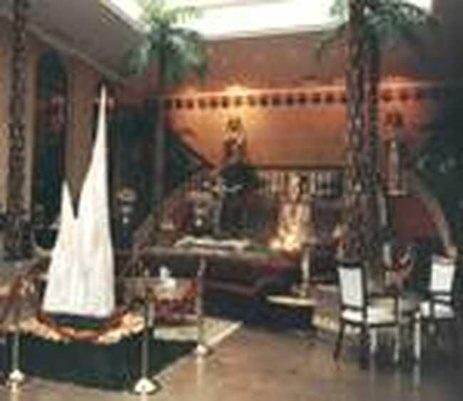 假日花园酒店,图二