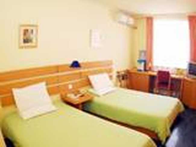 如家快捷酒店（聊城新东方广场店）