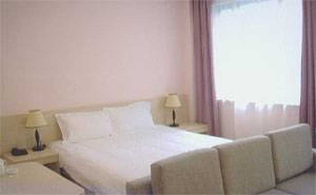 蓝天绿地商务酒店（蓝爵宜南）