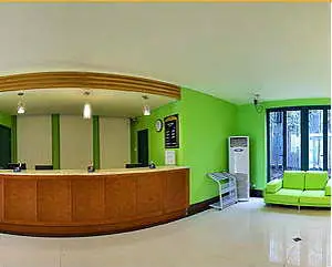 申花假日三林世博酒店