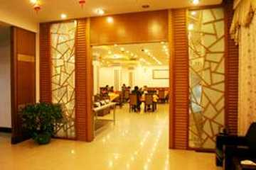 虹雨大洒店,图二