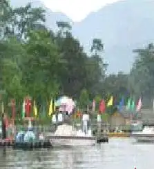 四明湖旅游度假村